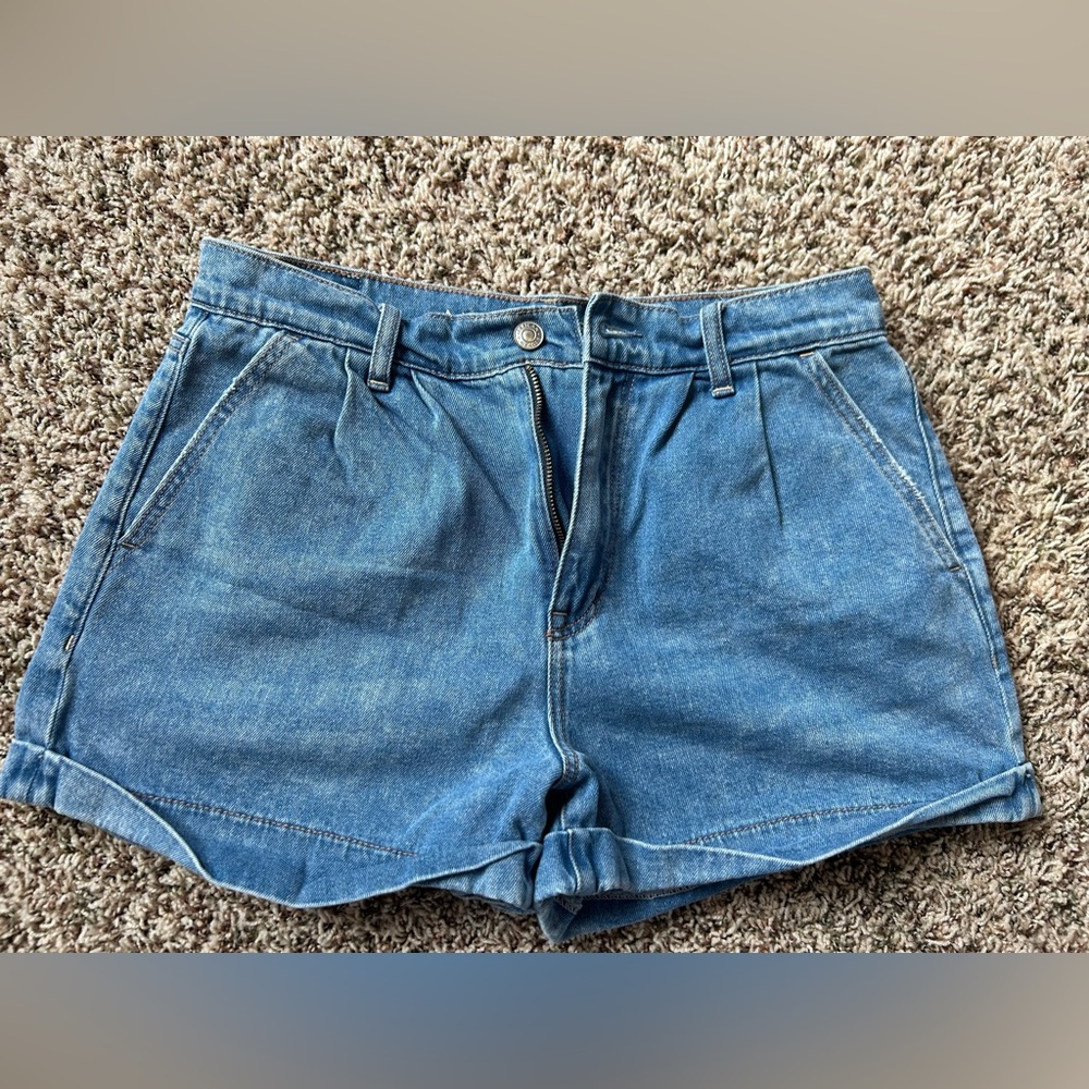 American Eagle Outfitters Mom Shorts - Sz 6 - Cuffed Bottoms